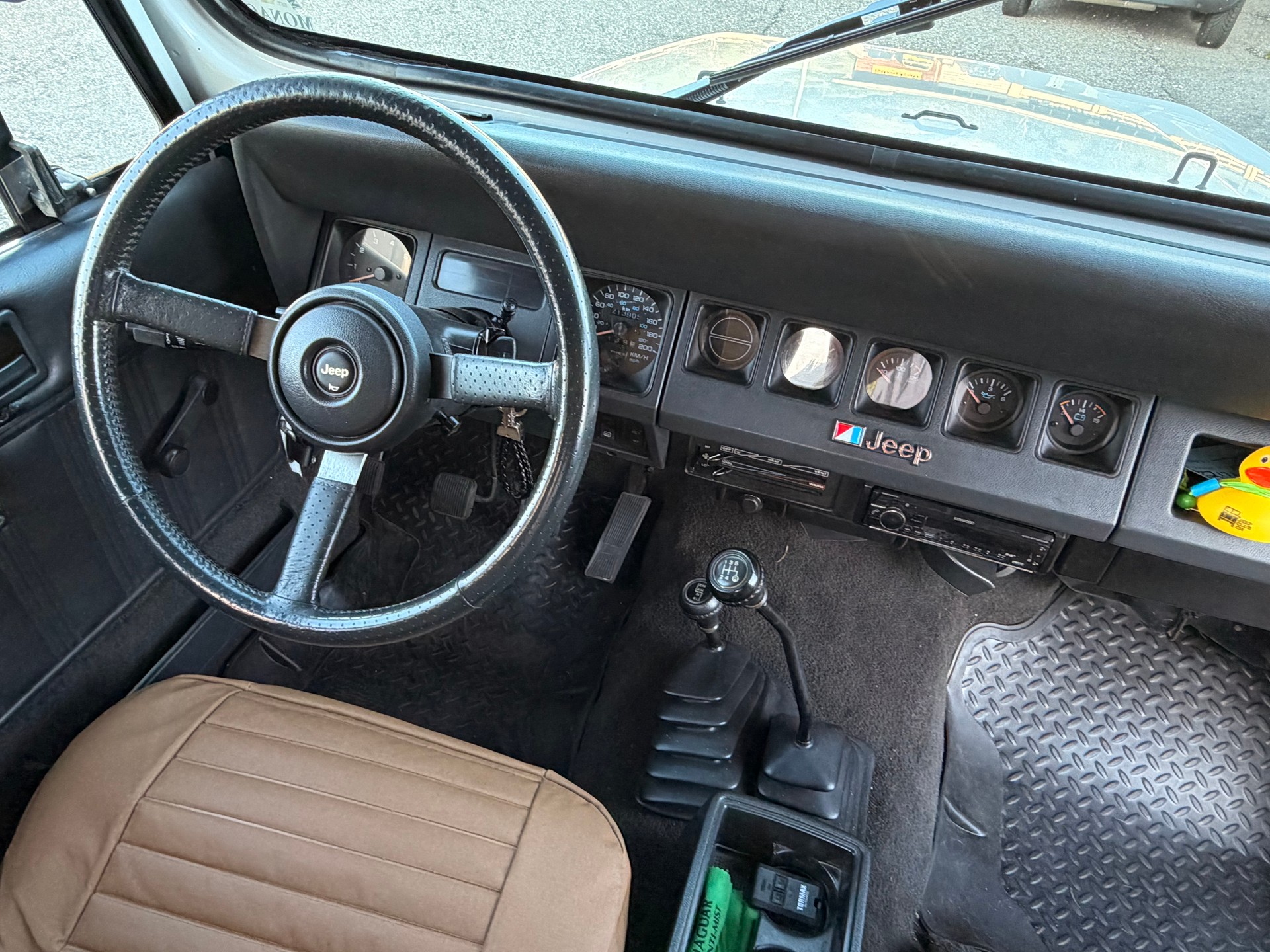 JEEP Wrangler 4.0 Laredo-image-12