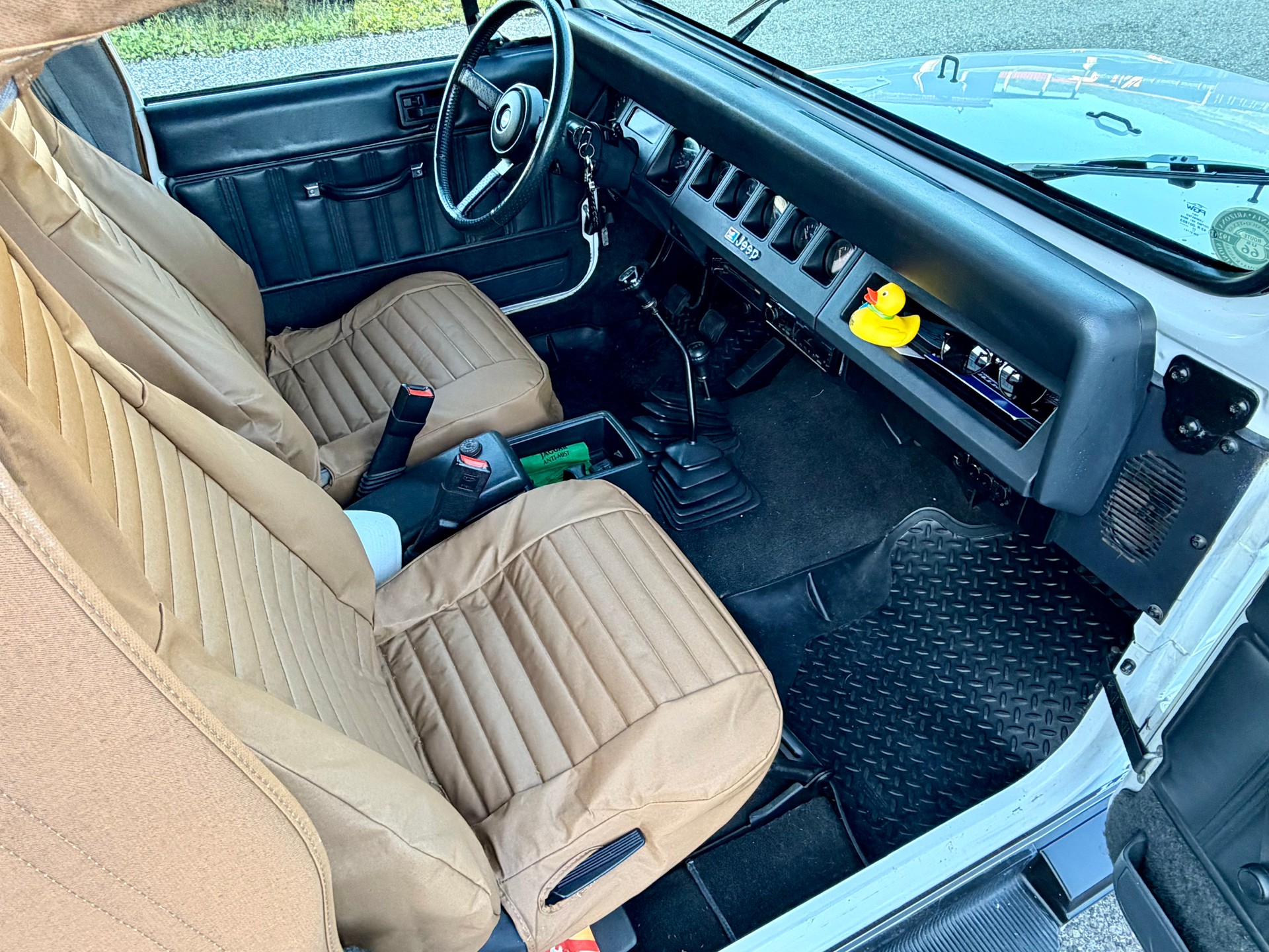JEEP Wrangler 4.0 Laredo-image-14