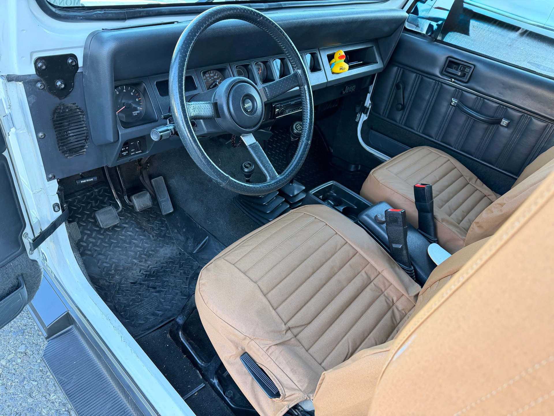 JEEP Wrangler 4.0 Laredo-image-8