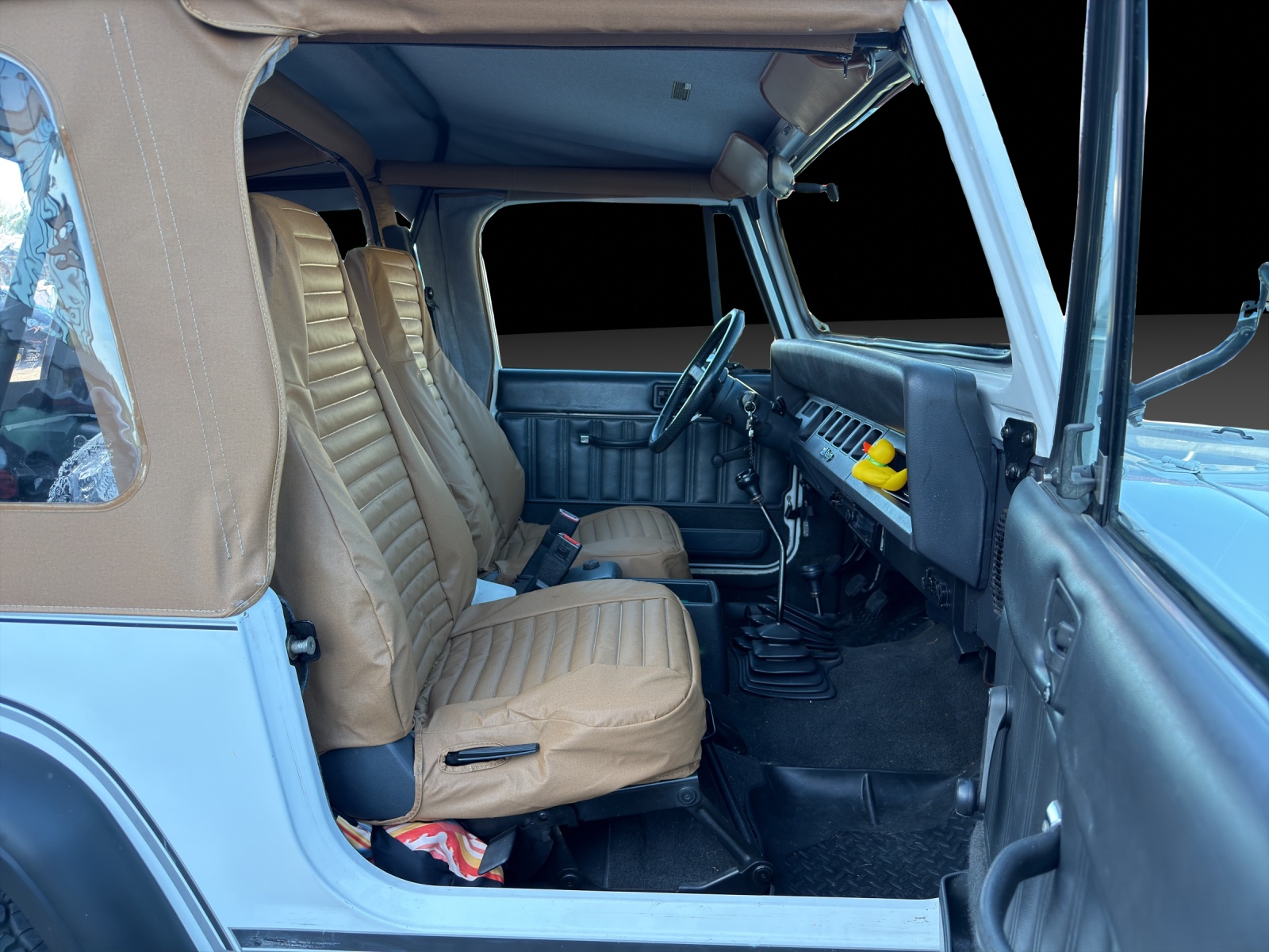 JEEP Wrangler 4.0 Laredo-image-15