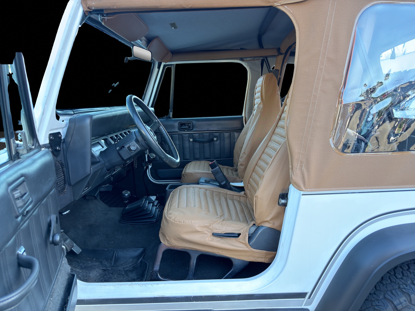 JEEP Wrangler 4.0 Laredo-image-9