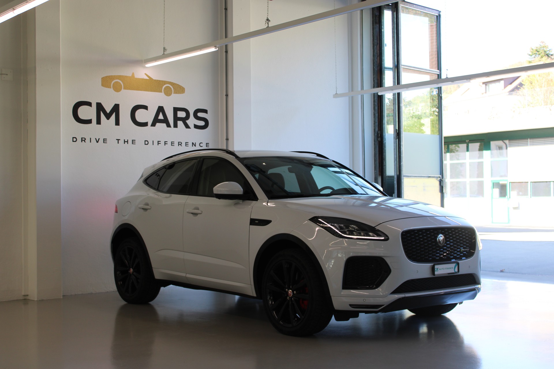 JAGUAR E-Pace 2.0 P300 SE AWD Automatik-image-2