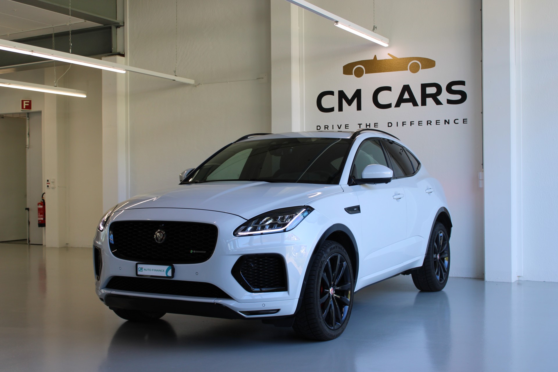 JAGUAR E-Pace 2.0 P300 SE AWD Automatik-image-0