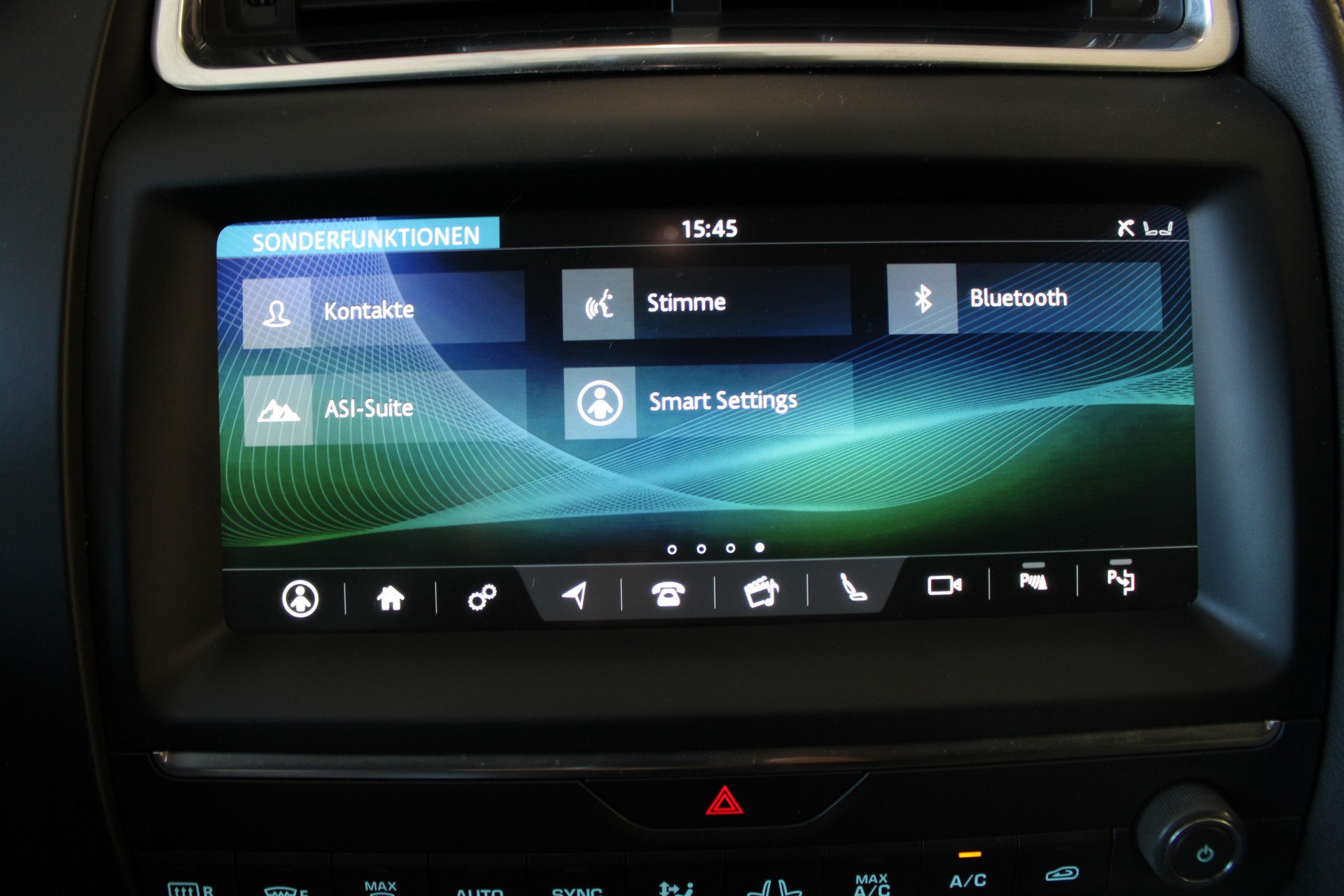 JAGUAR E-Pace 2.0 P300 SE AWD Automatik-image-27