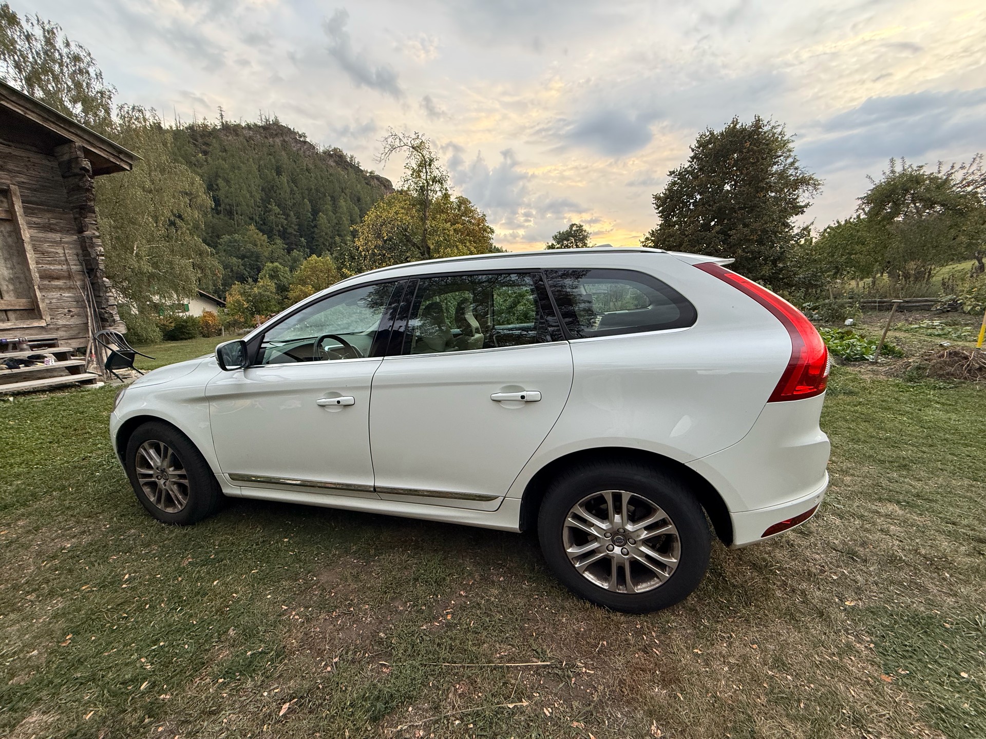 VOLVO 2.0 D4 Summum S/S-image-1