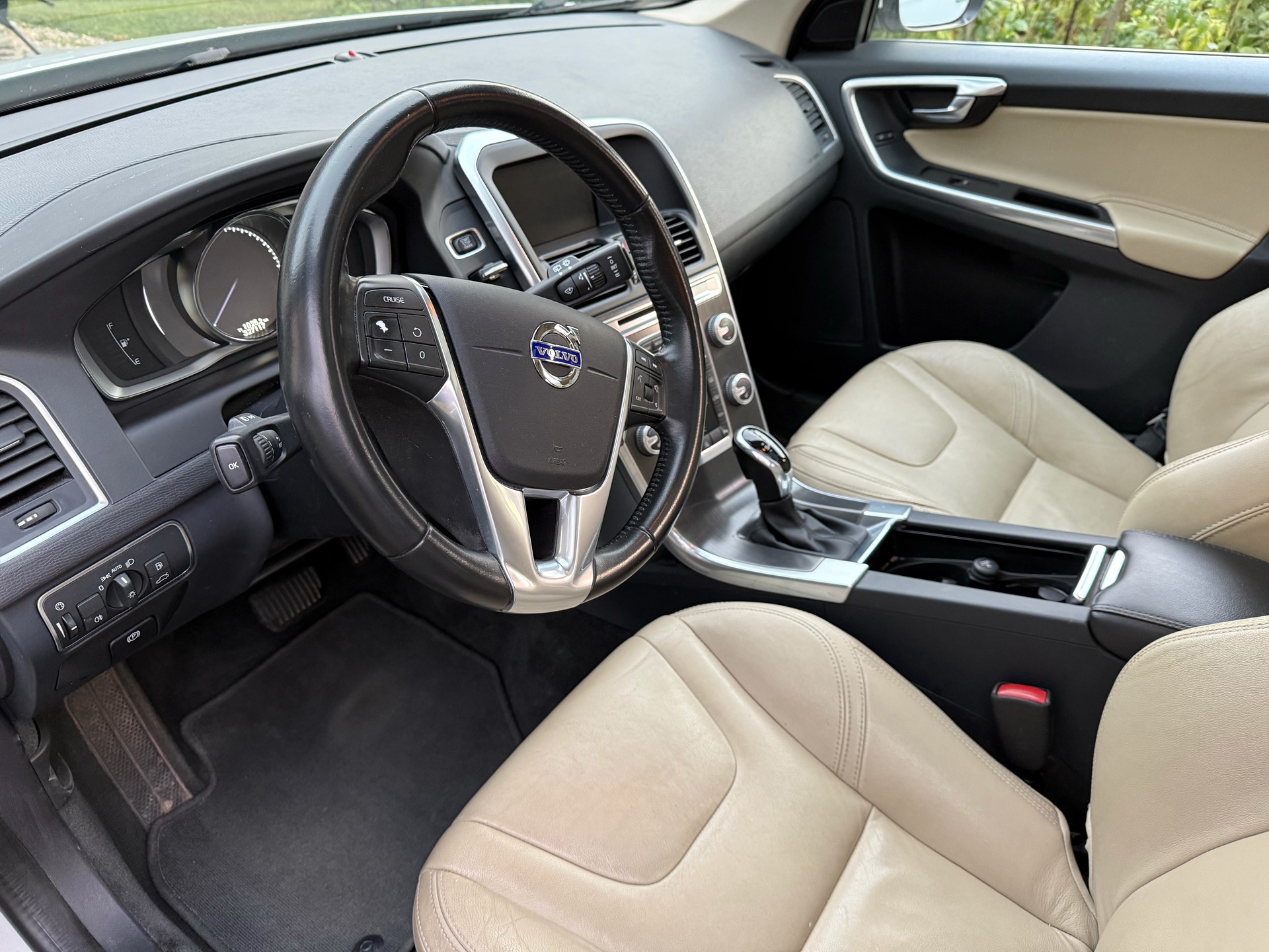 VOLVO 2.0 D4 Summum S/S-image-4