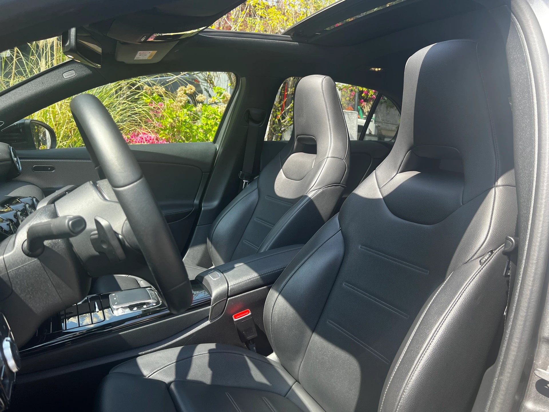 MERCEDES-BENZ A 180 Edition-image-1
