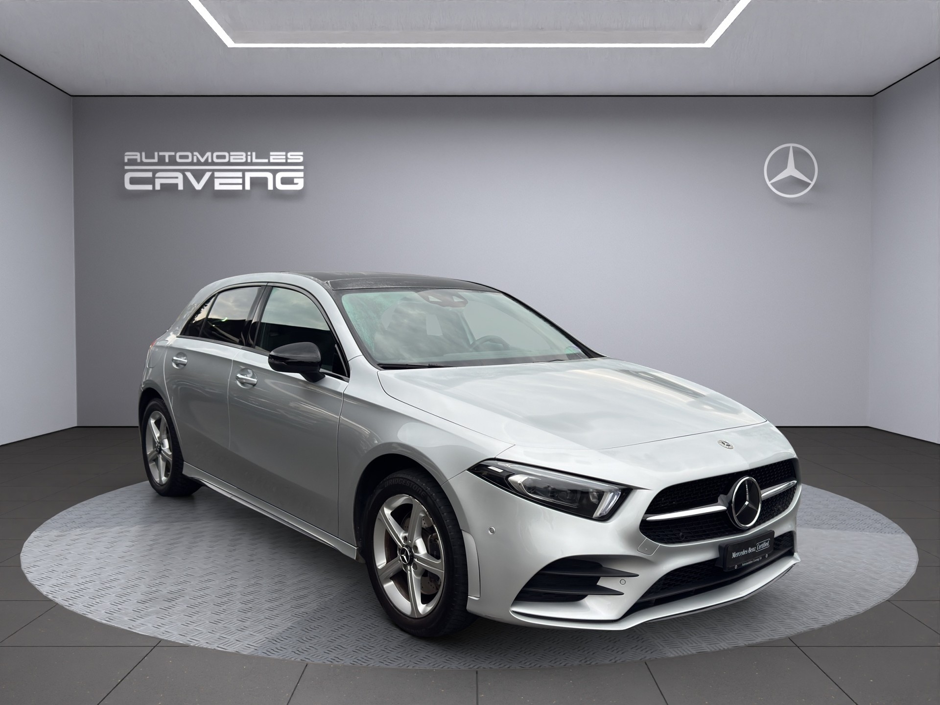 MERCEDES-BENZ A 250e AMG Line 8G-DCT-image-6