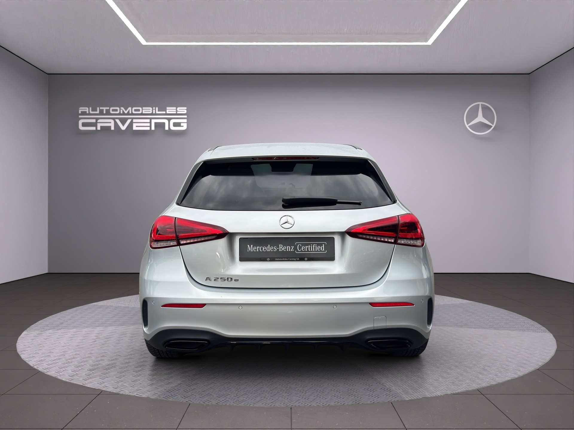 MERCEDES-BENZ A 250e AMG Line 8G-DCT-image-3