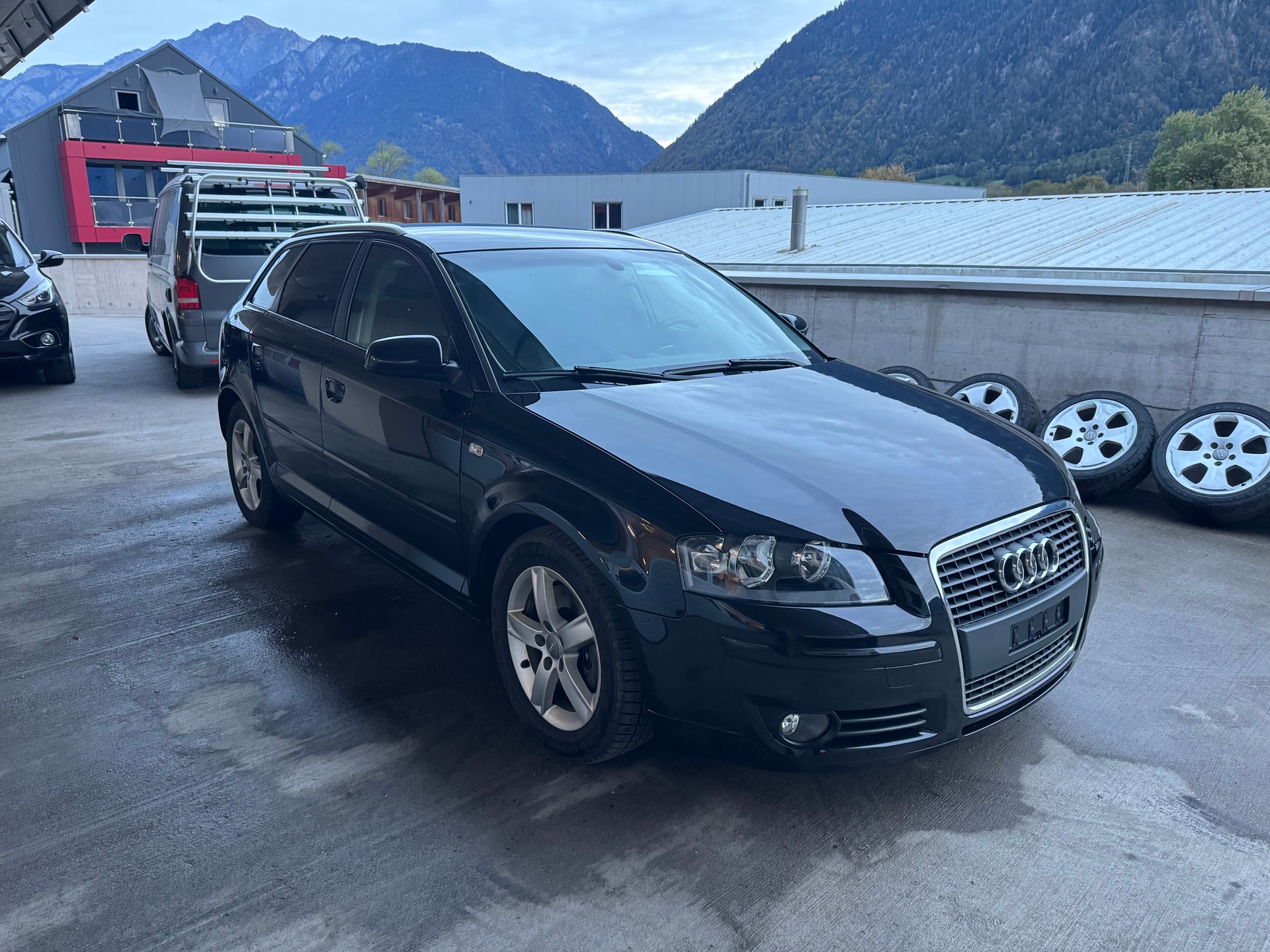 AUDI A3 Sportback 2.0 TDI Ambition quattro-image-1