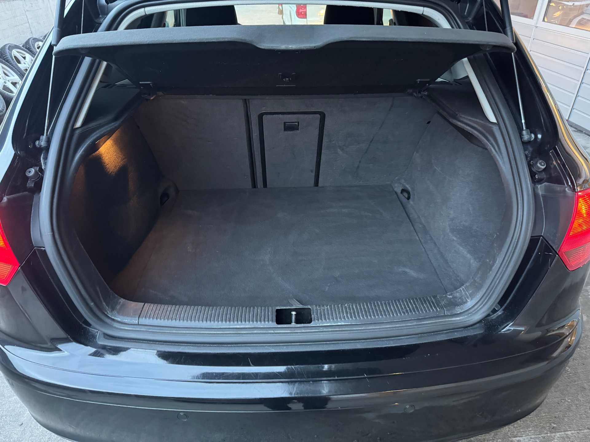 AUDI A3 Sportback 2.0 TDI Ambition quattro-image-7