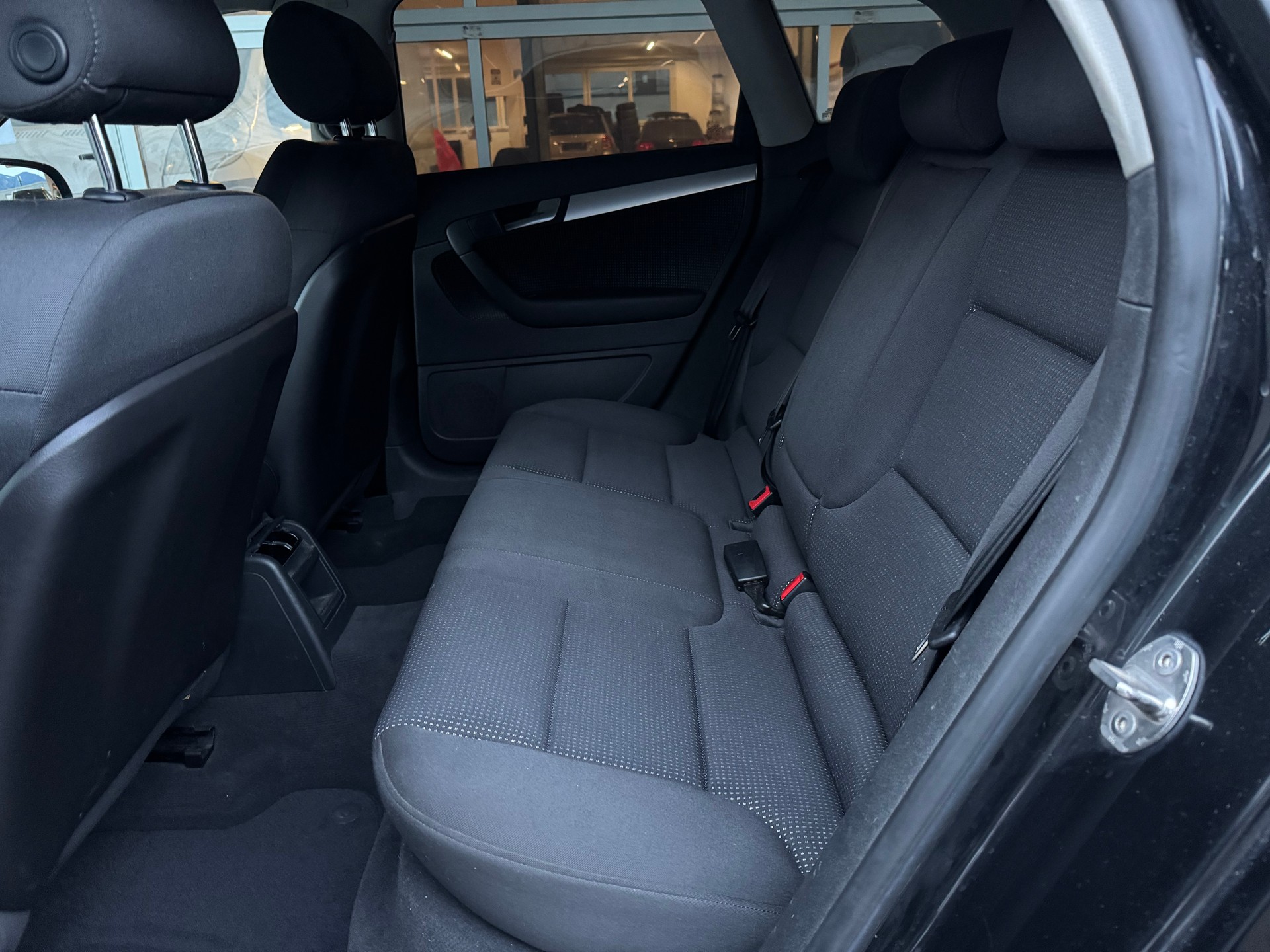 AUDI A3 Sportback 2.0 TDI Ambition quattro-image-5