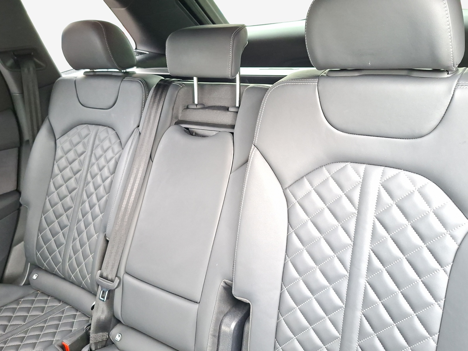 AUDI Q7 SUV TFSI e quattro 290 kW S line tiptronic-image-12