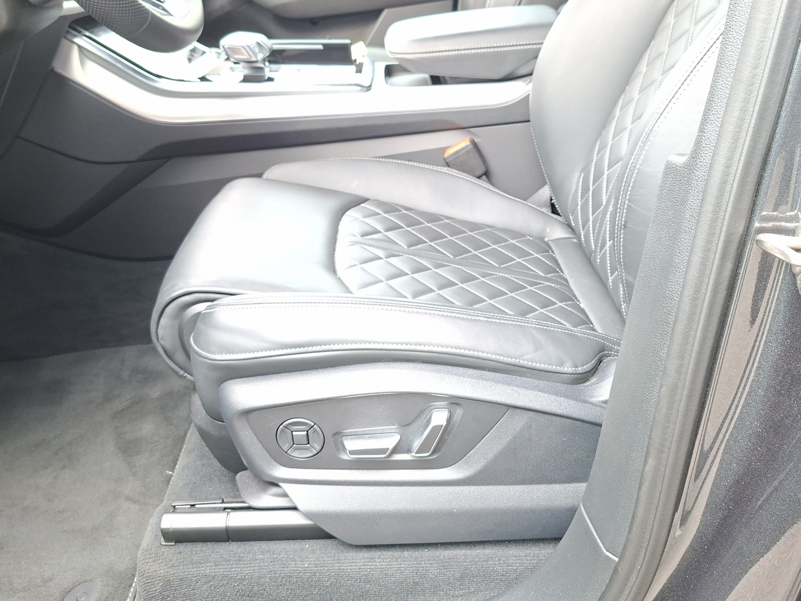 AUDI Q7 SUV TFSI e quattro 290 kW S line tiptronic-image-16