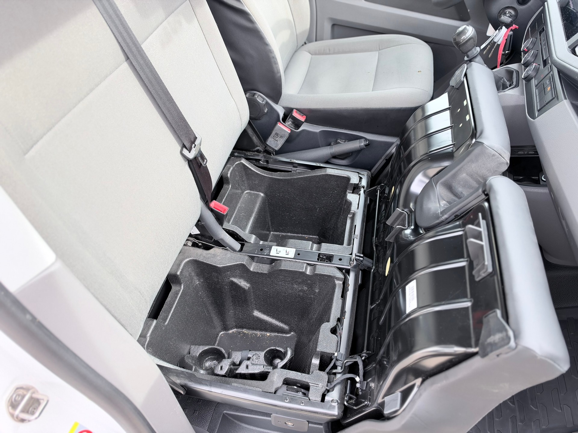 VW T6.1 2.0 TDI inkl. 1 Jahr Garantie-image-12