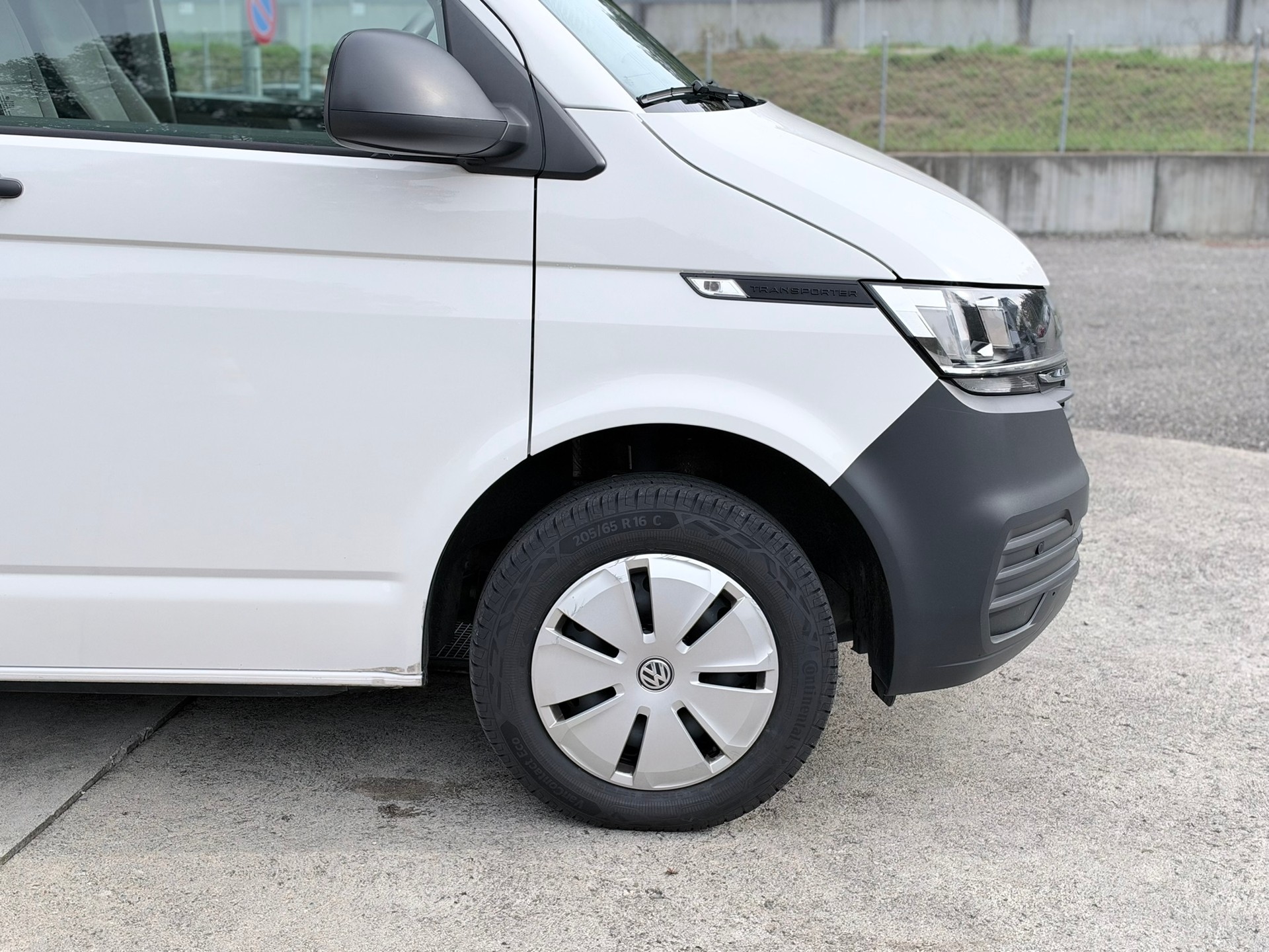 VW T6.1 2.0 TDI inkl. 1 Jahr Garantie-image-4