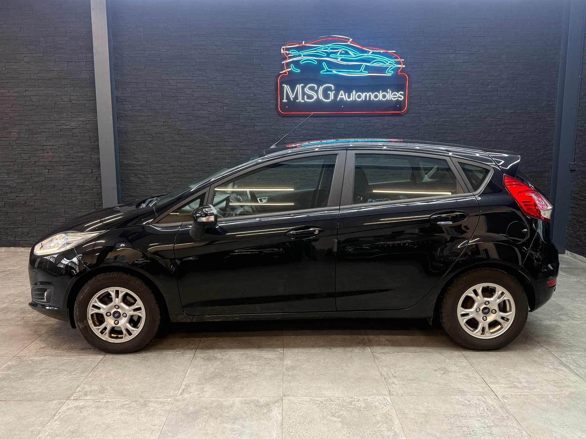 FORD Fiesta 1.0 SCTi Trend-image-1
