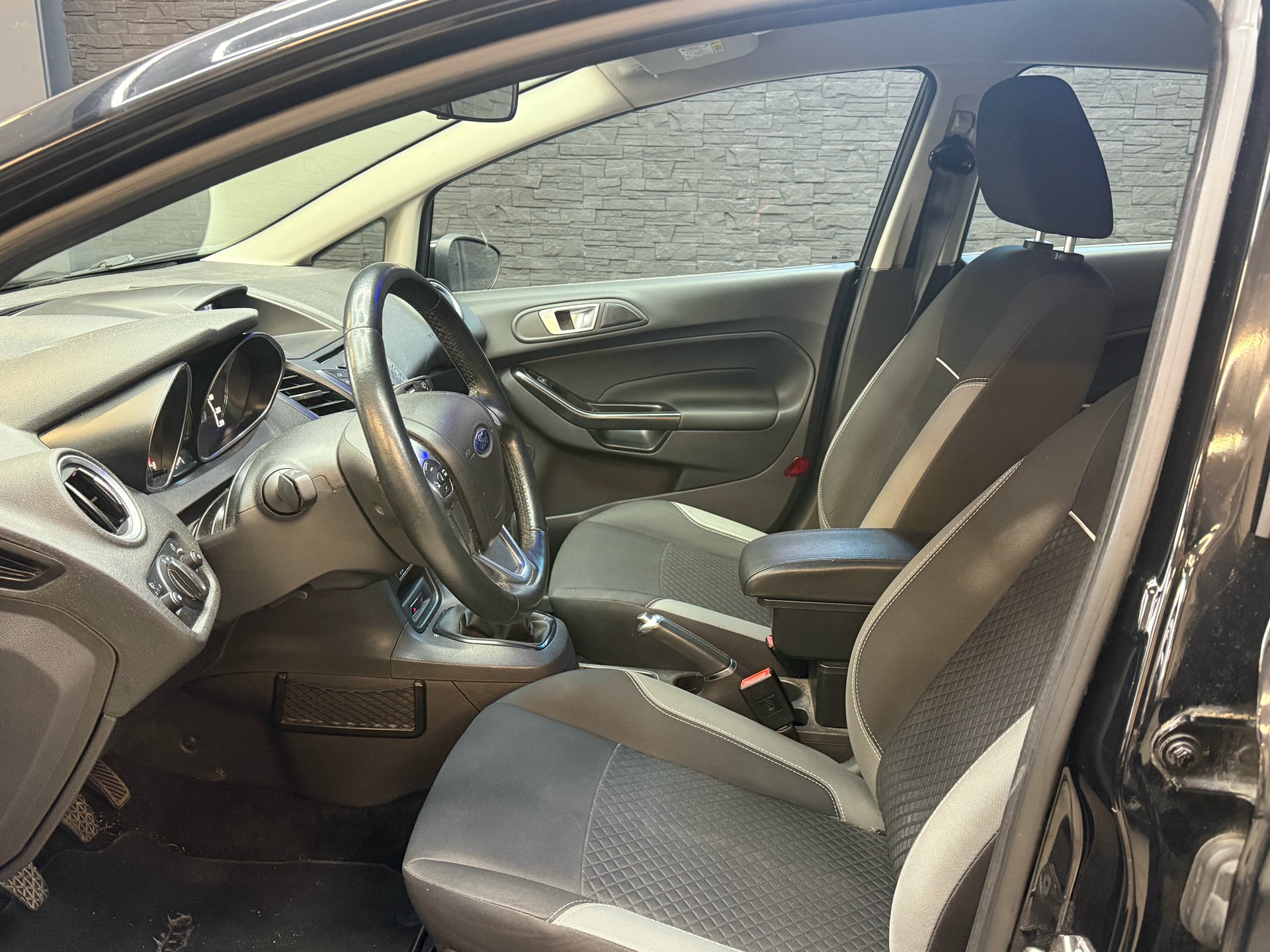 FORD Fiesta 1.0 SCTi Trend-image-3