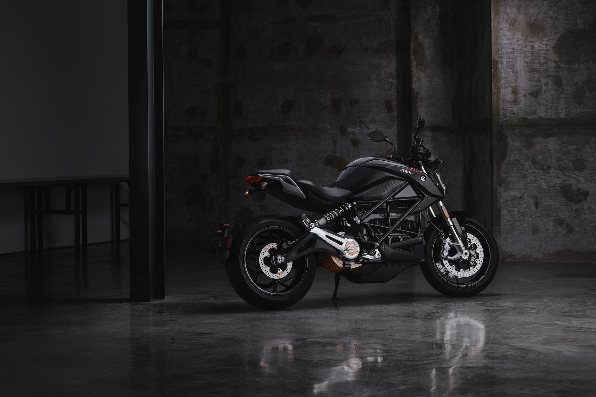 ZERO SR 2024 Occasion avec Rapid charger 6kW et garantie 5 ans-image-2