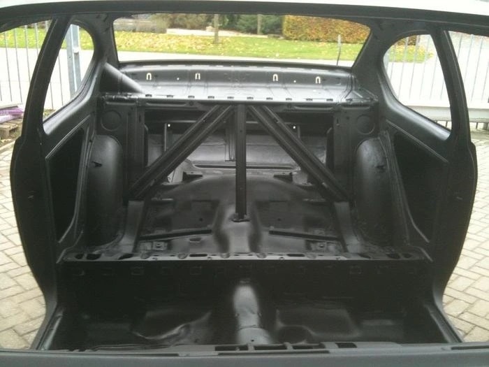 OPEL 2.9 Cosworth Supercharged (Coupé)-image-7