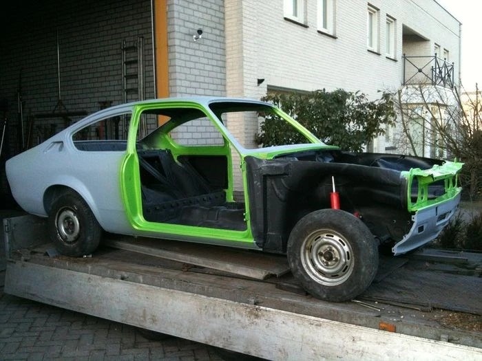 OPEL 2.9 Cosworth Supercharged (Coupé)-image-8