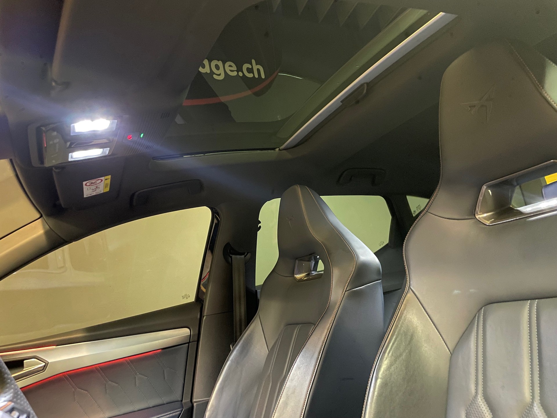 CUPRA LEON 1.4 e-HYBRID A-image-4
