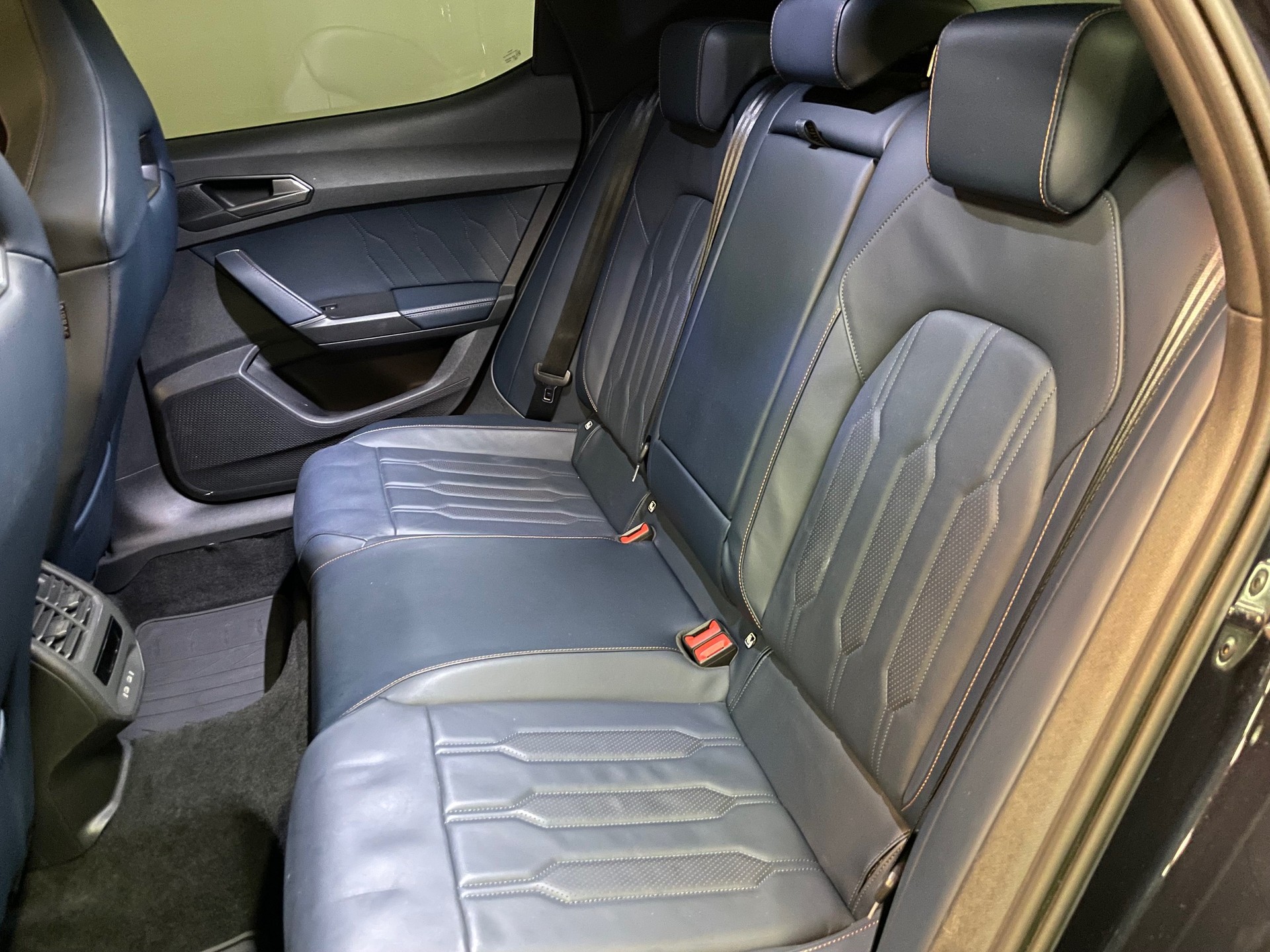 CUPRA LEON 1.4 e-HYBRID A-image-5