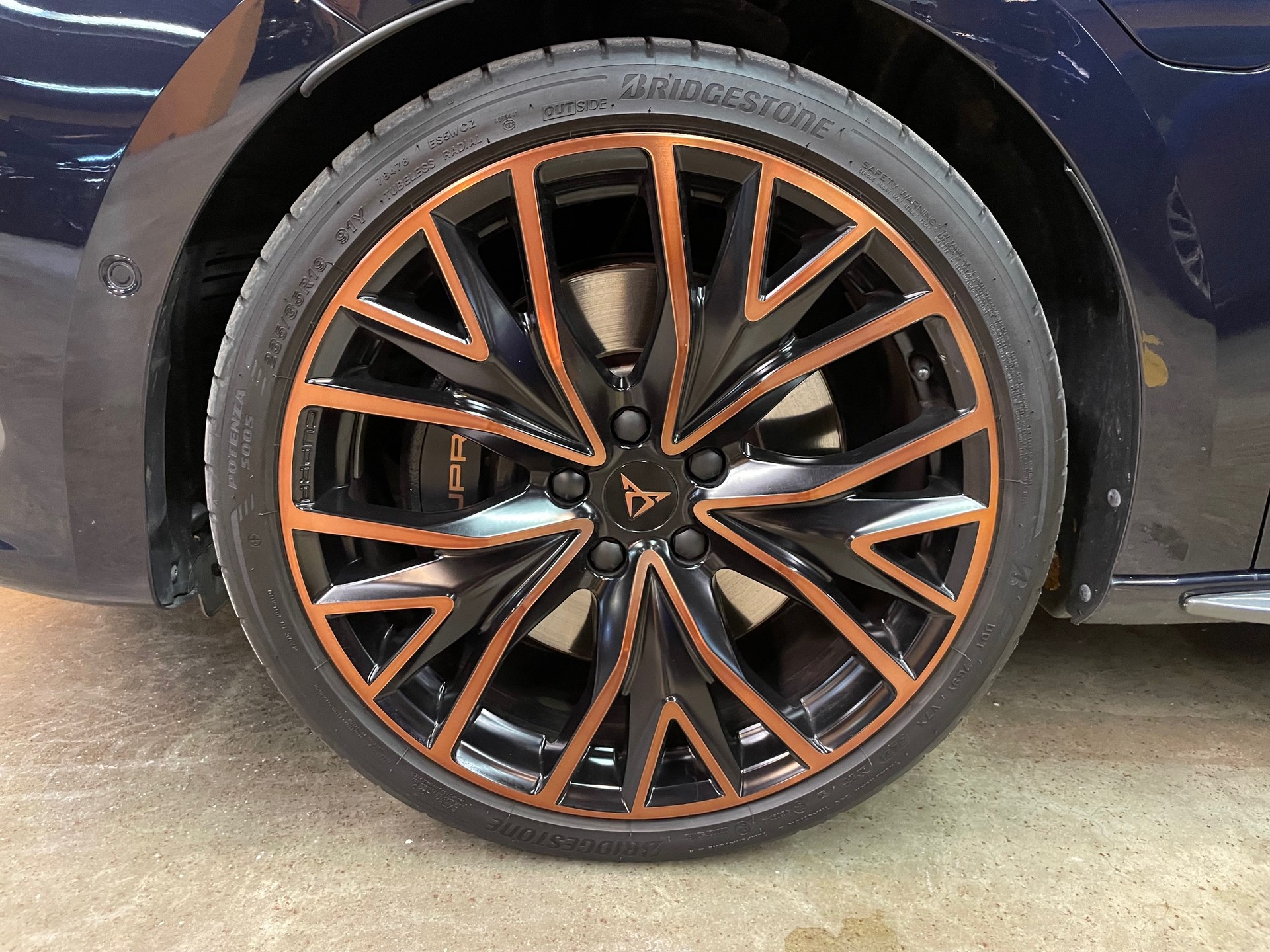 CUPRA LEON 1.4 e-HYBRID A-image-8