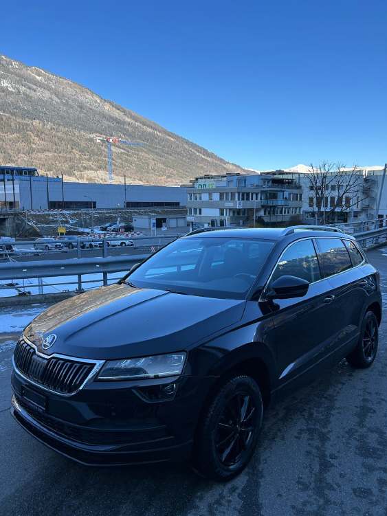 SKODA Karoq 1.5 TSI Ambition DSG, 8-fach, AHK-showroom-element-2
