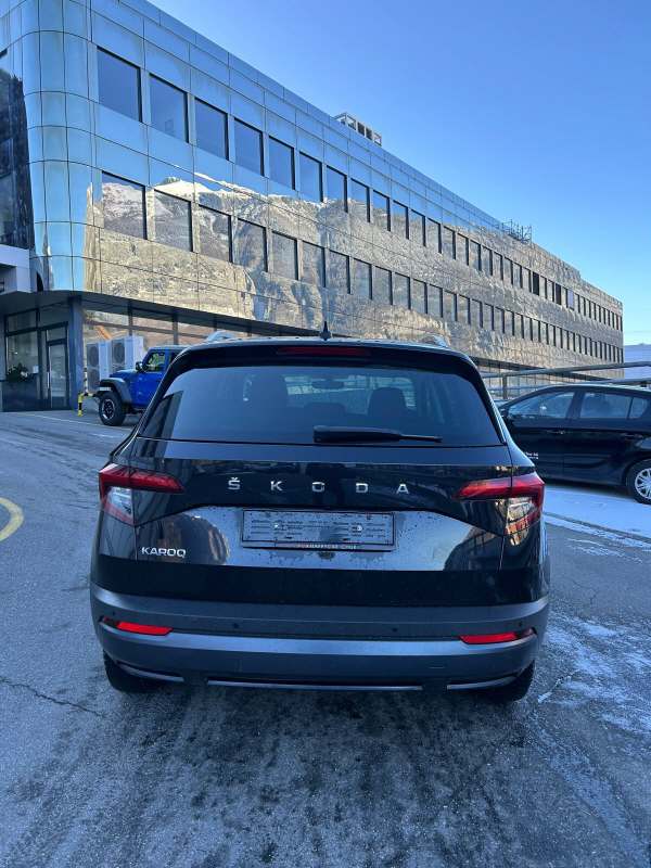 SKODA Karoq 1.5 TSI Ambition DSG, 8-fach, AHK