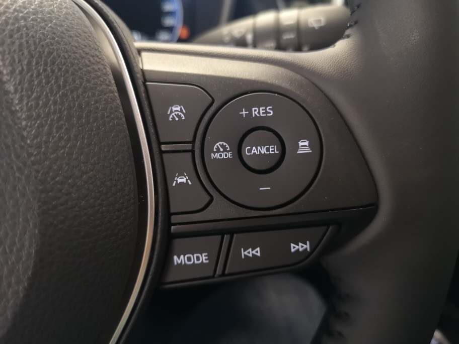 TOYOTA Corolla Cross 2.0 HSD Premium AWD-i-image-13