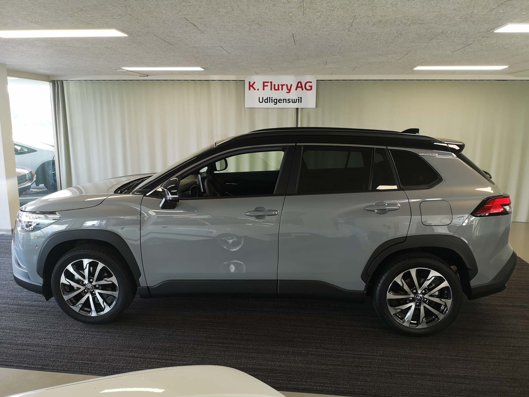 TOYOTA Corolla Cross 2.0 HSD Premium AWD-i-image-1