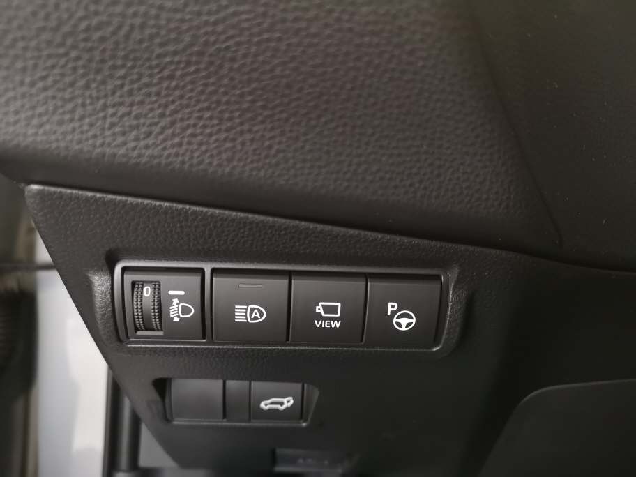 TOYOTA Corolla Cross 2.0 HSD Premium AWD-i-image-12