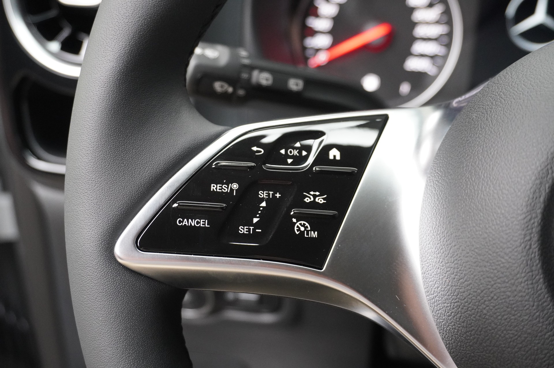 MERCEDES-BENZ Vito 116 CDI Tourer SELECT Family 3200mm-image-6