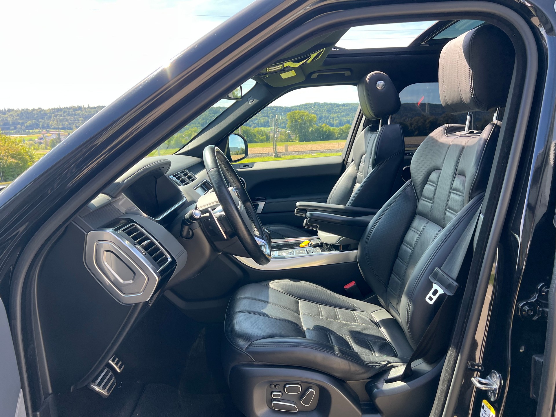 LAND ROVER Range Rover Sport 4.4 SDV8 Autobiography Automatic-image-23