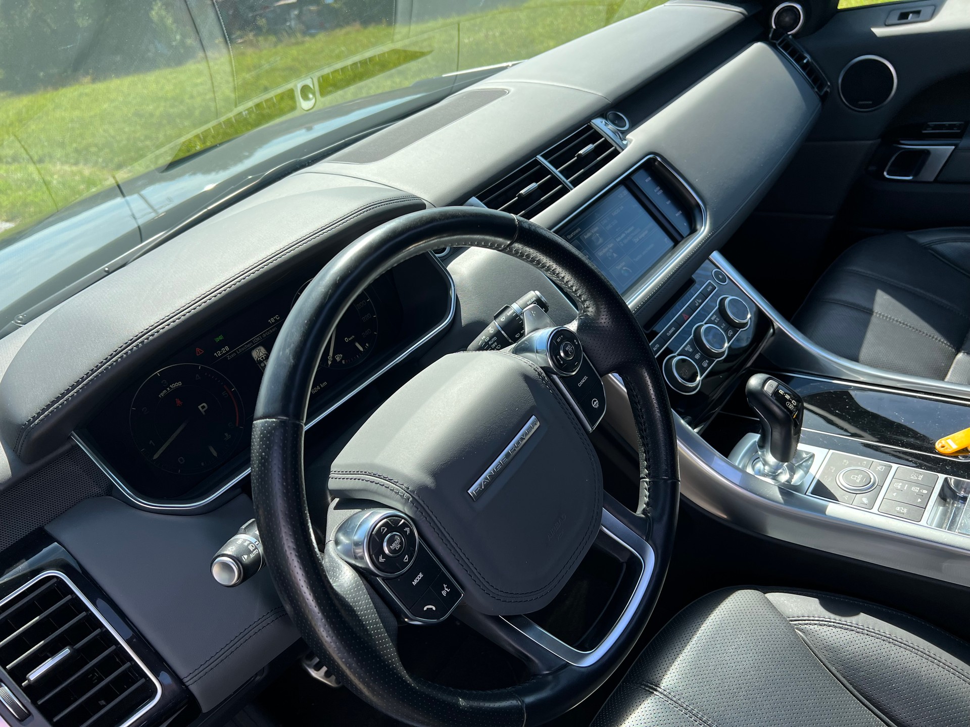 LAND ROVER Range Rover Sport 4.4 SDV8 Autobiography Automatic-image-19
