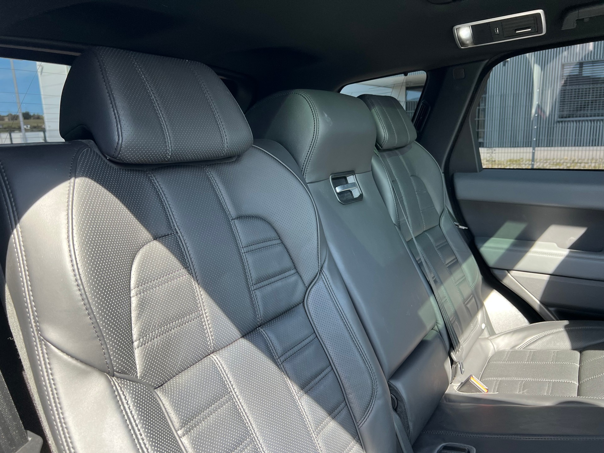 LAND ROVER Range Rover Sport 4.4 SDV8 Autobiography Automatic-image-25