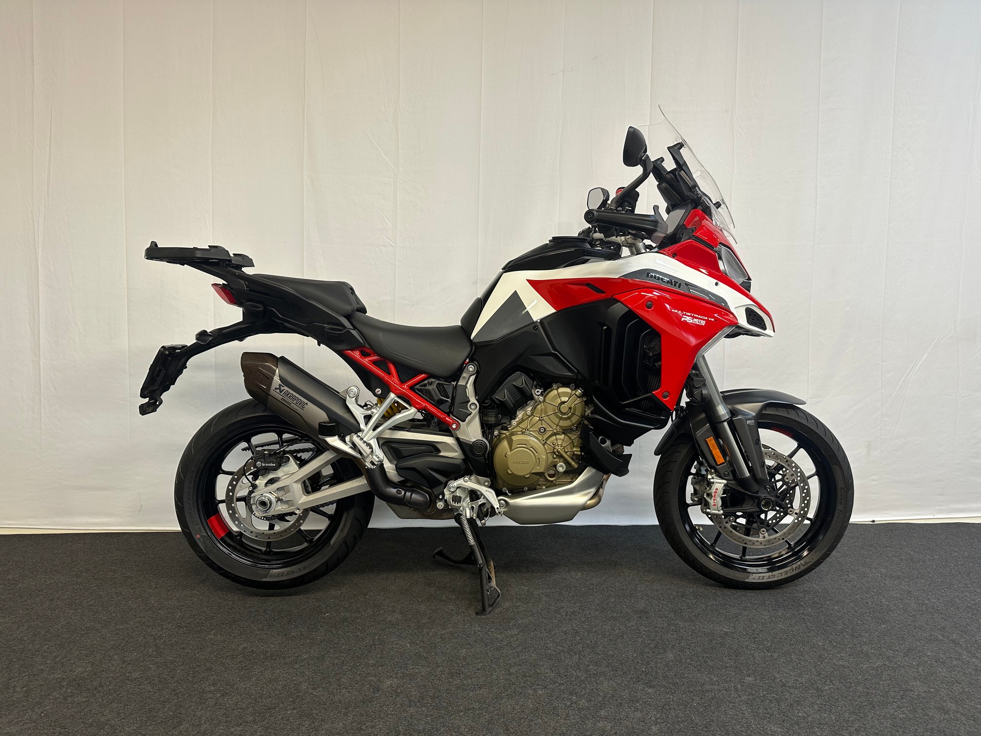 DUCATI Multistrada V4 S Sport Performance-showroom-element-1
