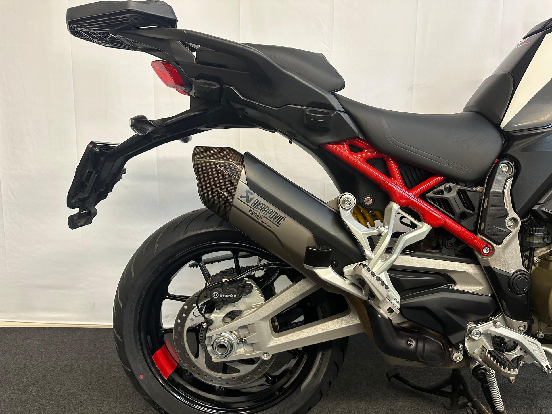 DUCATI Multistrada V4 S Sport Performance-showroom-element-2