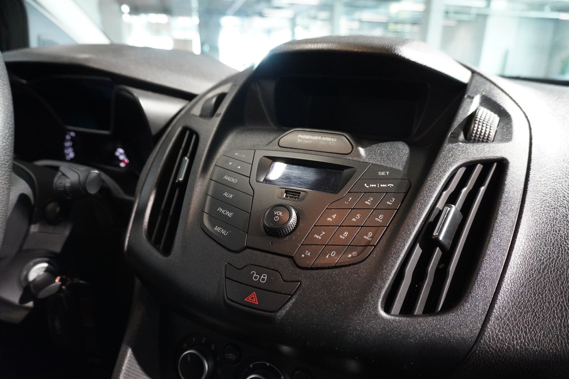 FORD Transit Connect Van T210 1.0 EcoBoost Trend-image-14
