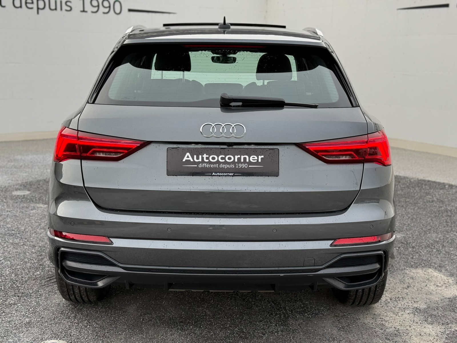 AUDI Q3 40 TFSI S line quattro S-tronic-image-5