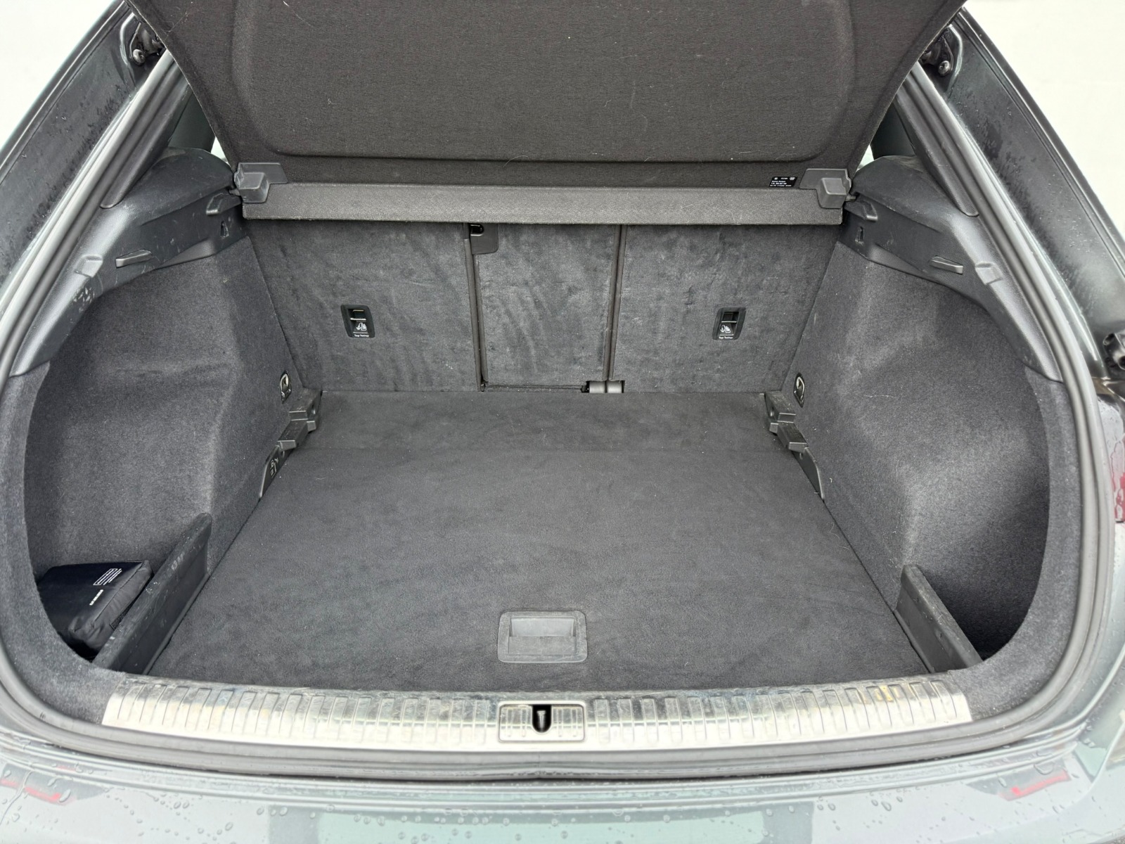 AUDI Q3 40 TFSI S line quattro S-tronic-image-10
