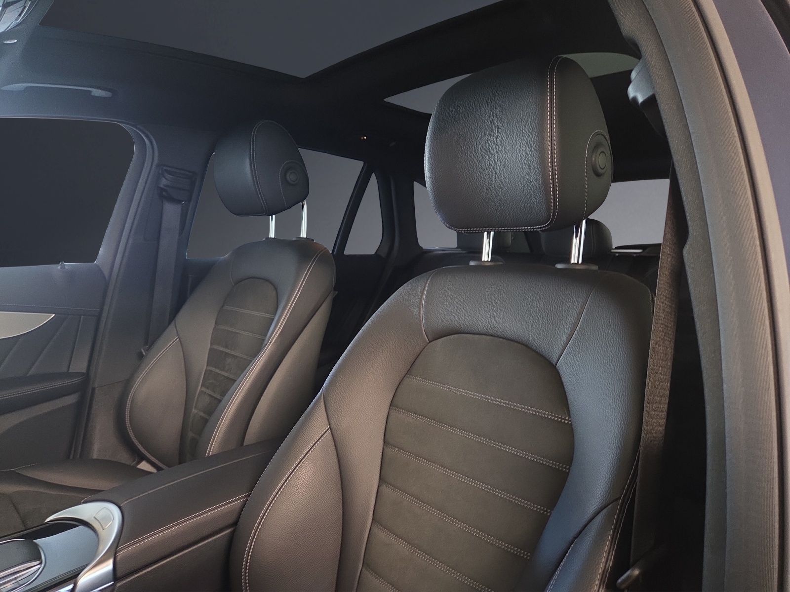 Image MERCEDES-BENZ GLC-300 GLC 300 e AMG Line 4Matic 9G-Tronic