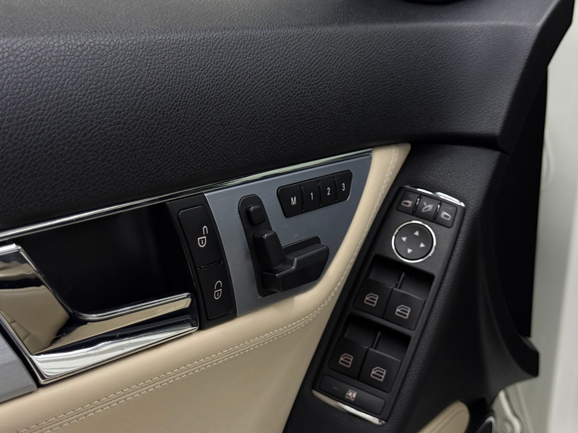 MERCEDES-BENZ C 63 AMG Avantgarde 7G-Tronic inkl. Garantie-image-12
