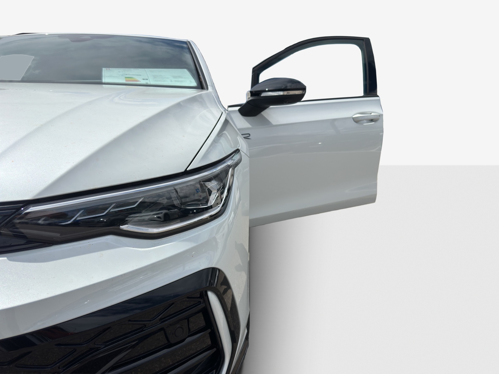 VW Golf Variant 1.5 eTSI mHEV R-Line-image-15