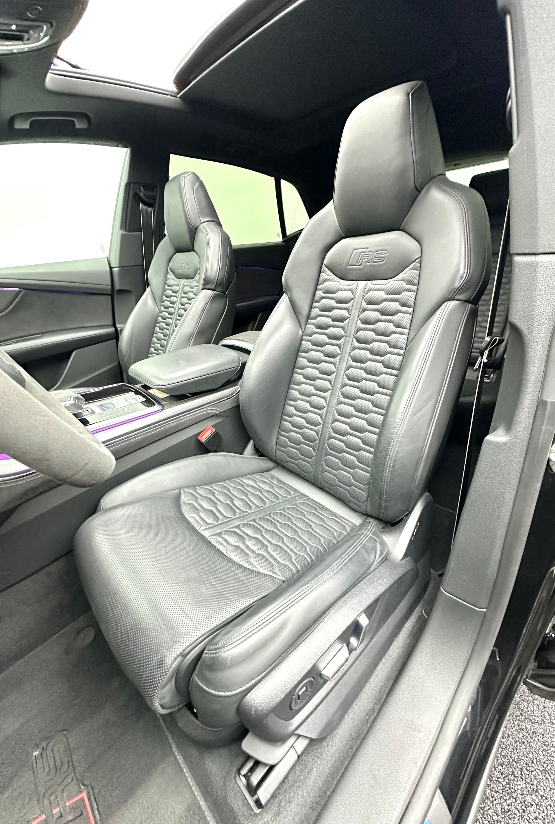 AUDI RSQ8 quattro tiptronic-image-14