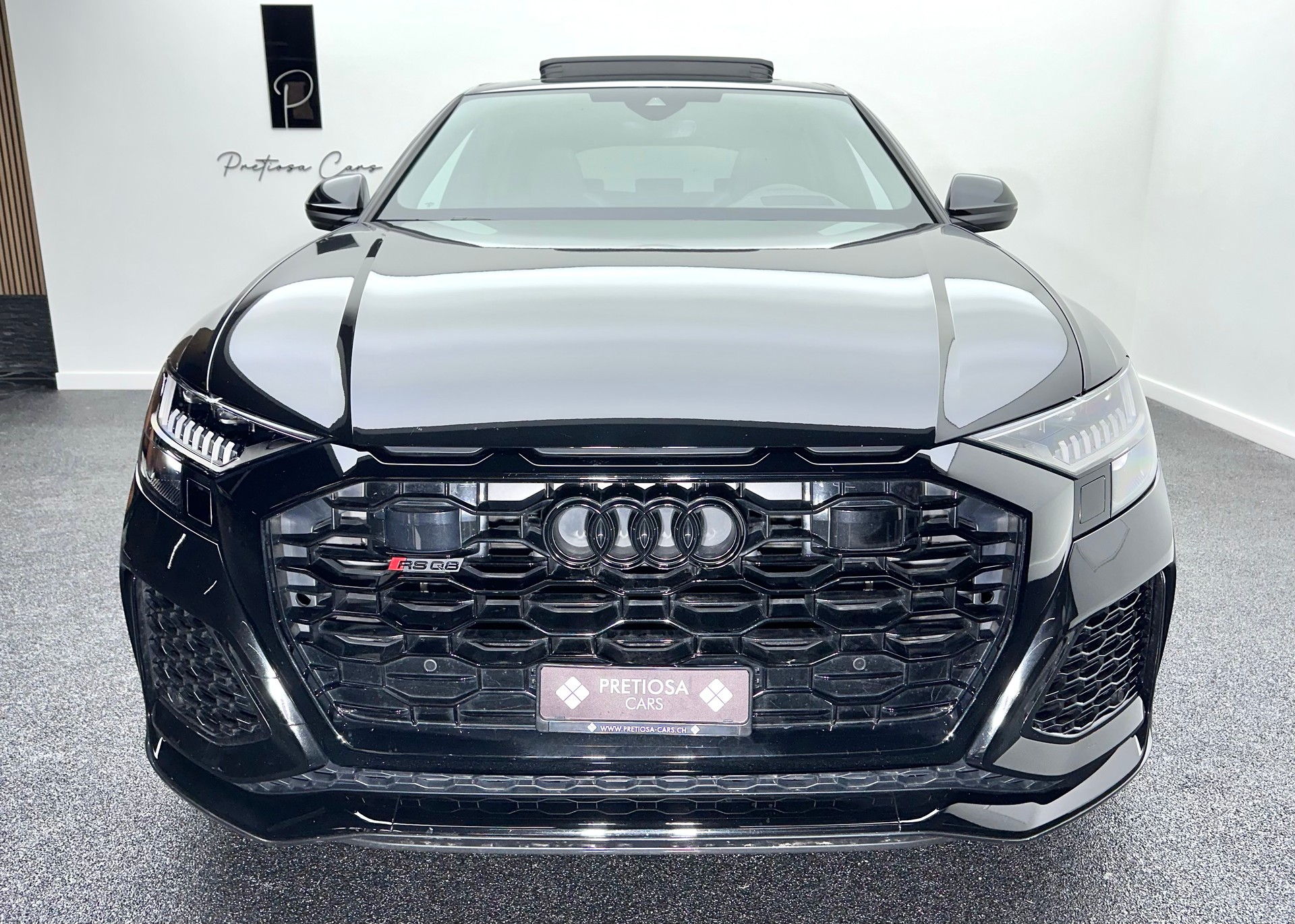 AUDI RSQ8 quattro tiptronic-showroom-element-2