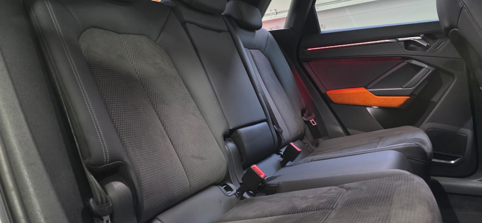 AUDI Q3 40 TFSI S-line quattro S-tronic-image-28