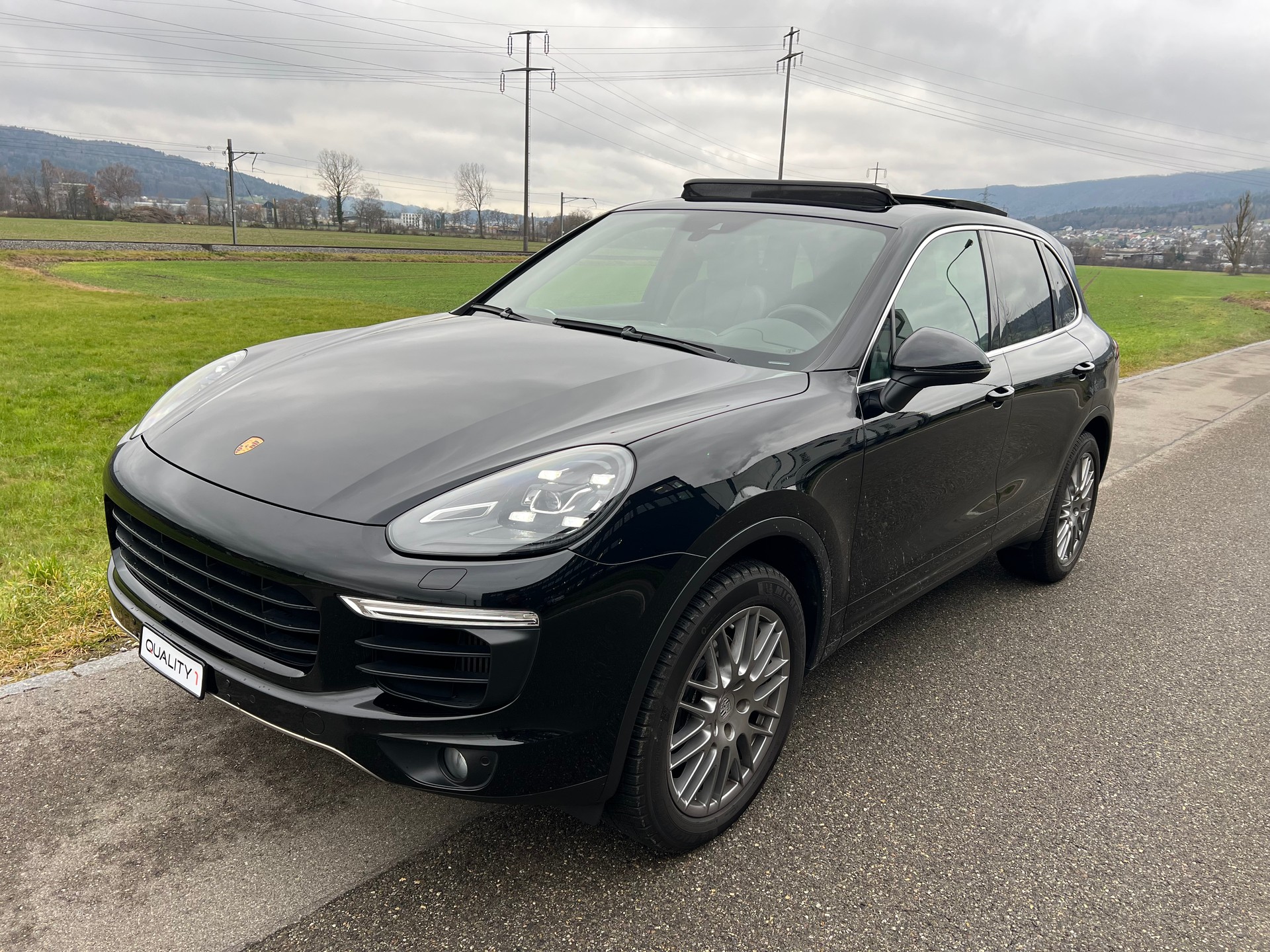 PORSCHE Cayenne Diesel 3.0 V6 TDI * Luftfederung *-image-1