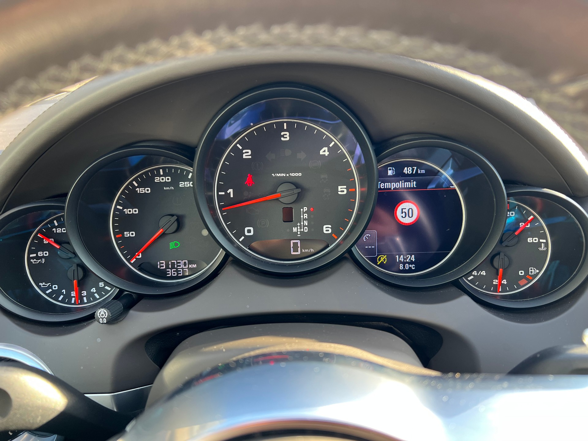 PORSCHE Cayenne Diesel 3.0 V6 TDI * Luftfederung *-image-21